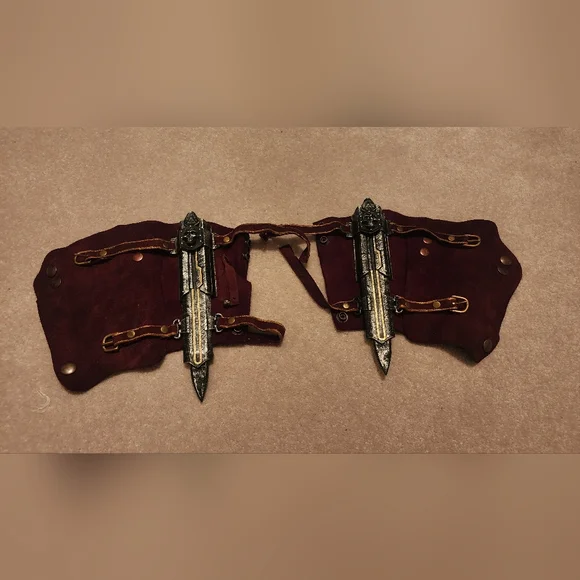 Assassin's Creed Leather Bracers With Toy Prop Hidden Blade Attachments